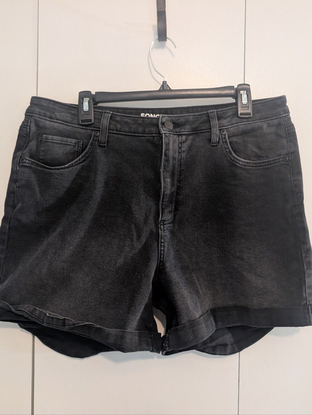 Sonoma Mom Shorts Women’s Size 18 Black Denim Shorts Cuff